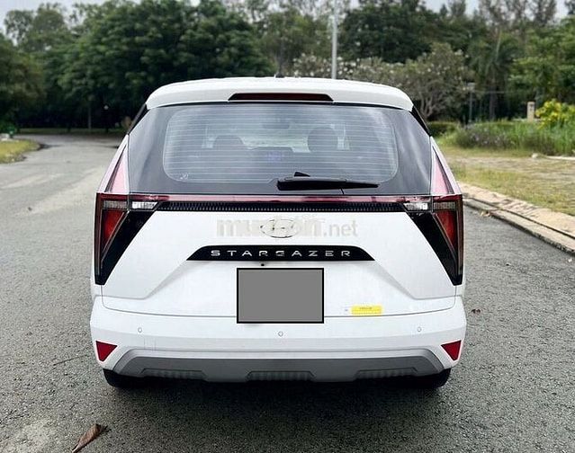 Hyundai Stargazer model 2025 số tự động màu trắng