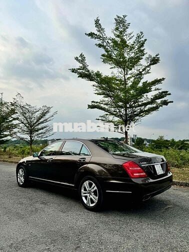Mercedes-Benz S400 Hybrid model 2010