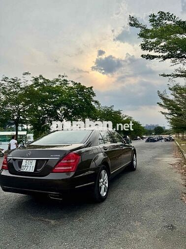 Mercedes-Benz S400 Hybrid model 2010
