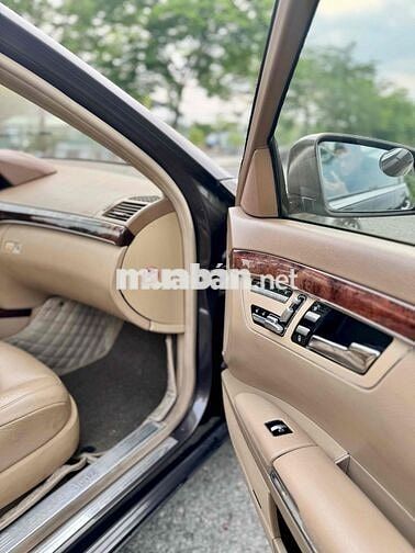 Mercedes-Benz S400 Hybrid model 2010