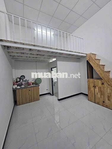 cho thuê dãy phòng trọ máy lạnh có gác không đụng đầu