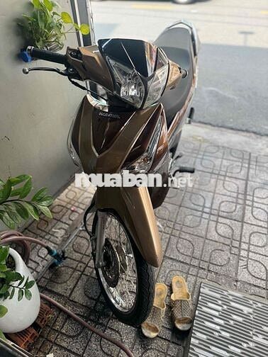 Honda Future 125 Fi 2015 Nâu vàng