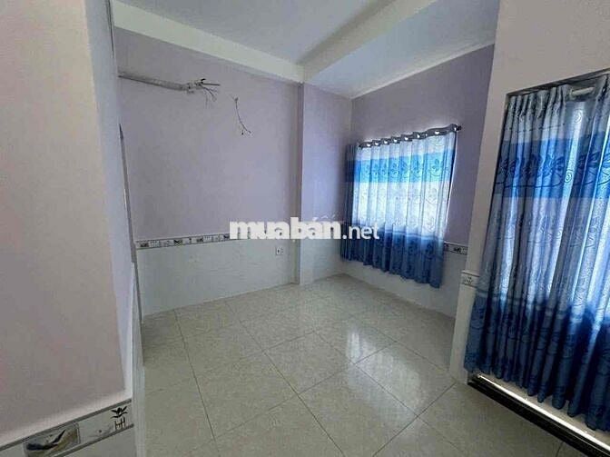 Cho thuê nhà đường 12 Trường thọ 1tr1l sân thượng 3PN 3WC 12tr/th