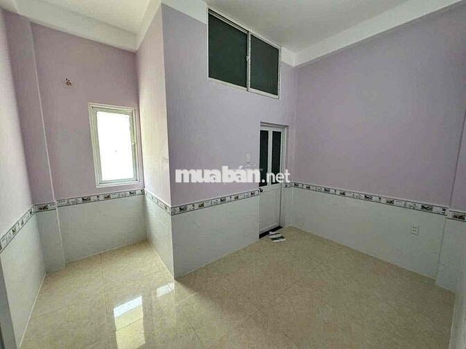 Cho thuê nhà đường 12 Trường thọ 1tr1l sân thượng 3PN 3WC 12tr/th