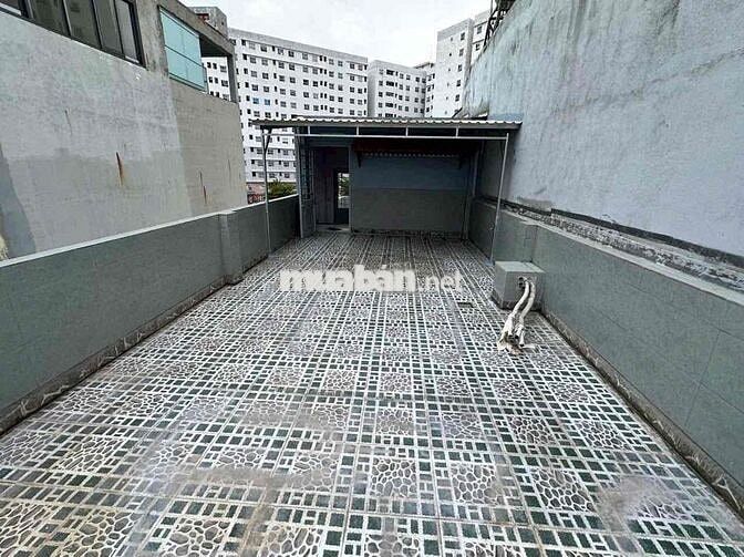 Cho thuê nhà đường 12 Trường thọ 1tr1l sân thượng 3PN 3WC 12tr/th