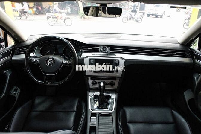 Passat Model 2018 77.000 km Full LS Hãng