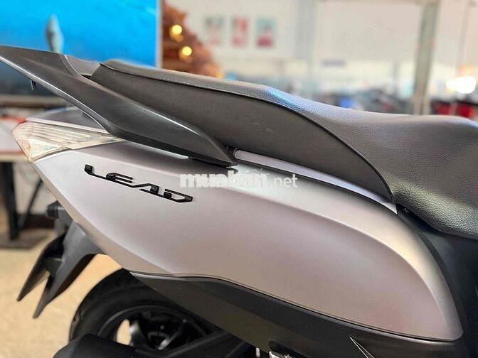 Honda Lead màu Bạc