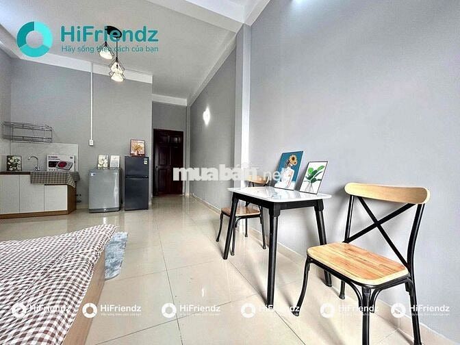 CHDV BAN CÔNG - ĐẦY ĐỦ TIỆN NGHI - CHỈ CẦN XÁCH VALI VÀO LÀ Ở