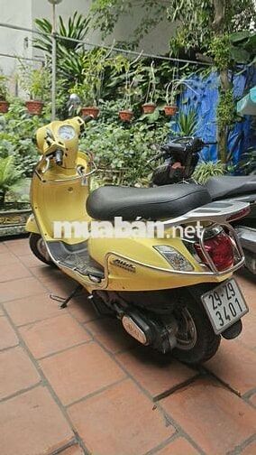 Xe máy nữ màu Vàng 2009