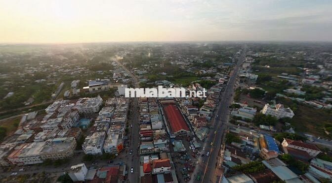Mặt tiền kinh doanh 630 triệu, cách quốc lộ 22 300m, diện tích 70m2