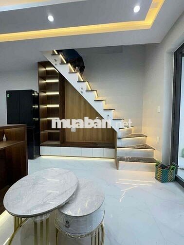 Bán nhà hẻm 749 huỳnh tấn phát q7