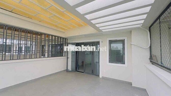 Mặt tiền Kinh Doanh Hoàng Hoa Thám sát vòng xoay 1 hầm 3 tầng