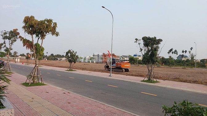 Chính Chủ Bán Gấp lô đất nền có sổ hồng , Mặt tiền đường Mỹ Hạnh 36M.