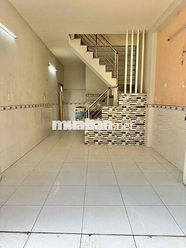 Căn góc hẻm xe hơi ngay ngã 3 Long Hậu đg Lê Văn Lương nối dài