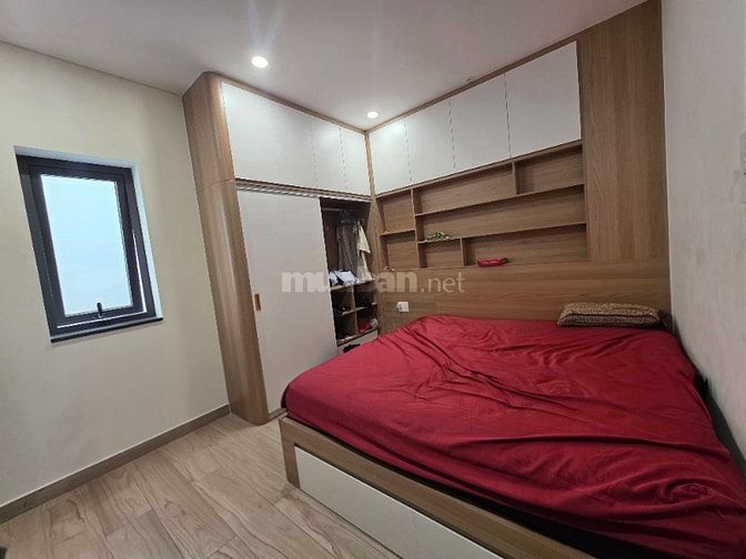 Nhà mới xây full nội thất cao cấp xe hơi đậu trong nhà