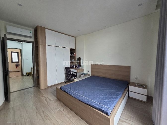 Nhà mới xây full nội thất cao cấp xe hơi đậu trong nhà
