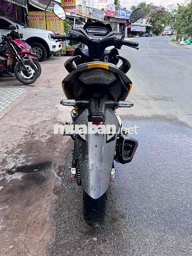 Honda Winner X Đen vàng