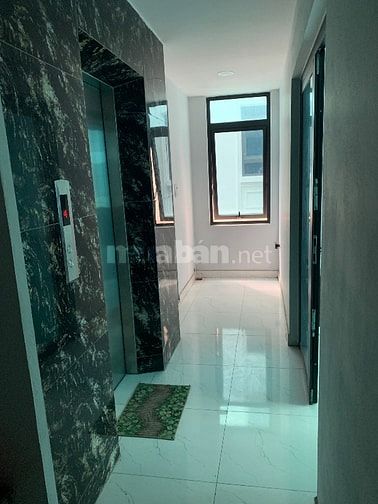 Cho thuê tầng 3/7 tầng có thang máy 