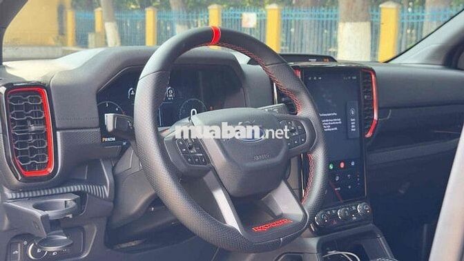 Ford Raptor 2025 Đen đi siêu lướt
