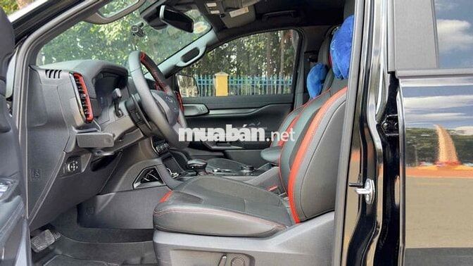 Ford Raptor 2025 Đen đi siêu lướt