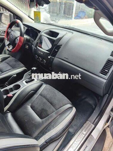 Ford Ranger Wildtrak Bạc