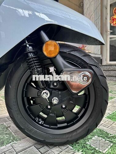 Lambretta 125 ABS 2025 Trắng Đen 2300 km