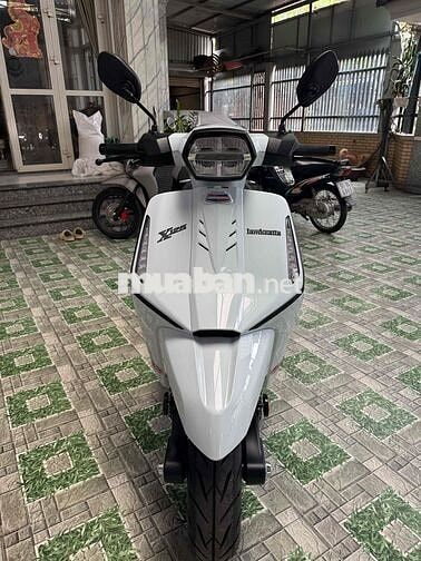 Lambretta 125 ABS 2025 Trắng Đen 2300 km