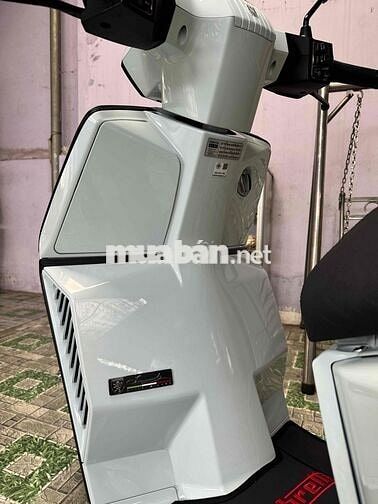 Lambretta 125 ABS 2025 Trắng Đen 2300 km