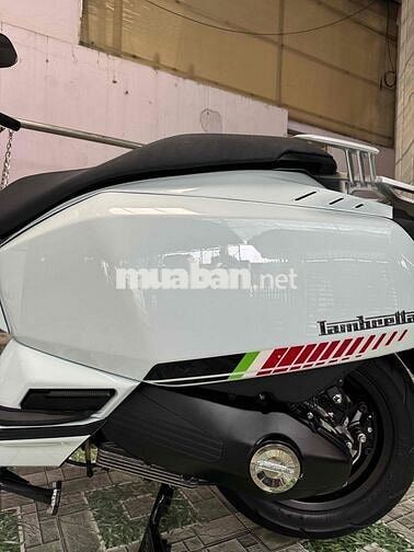 Lambretta 125 ABS 2025 Trắng Đen 2300 km