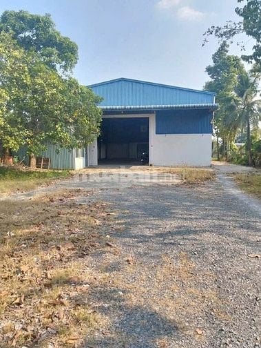 CHO THUÊ NHÀ XƯỞNG MẶT TIỀN TỈNH LÔ 8 TIỆN KNH DOANH SẢN XUẤT
