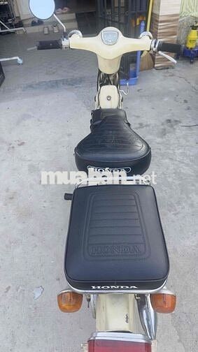 Honda Little Cub 50 Trắng kem