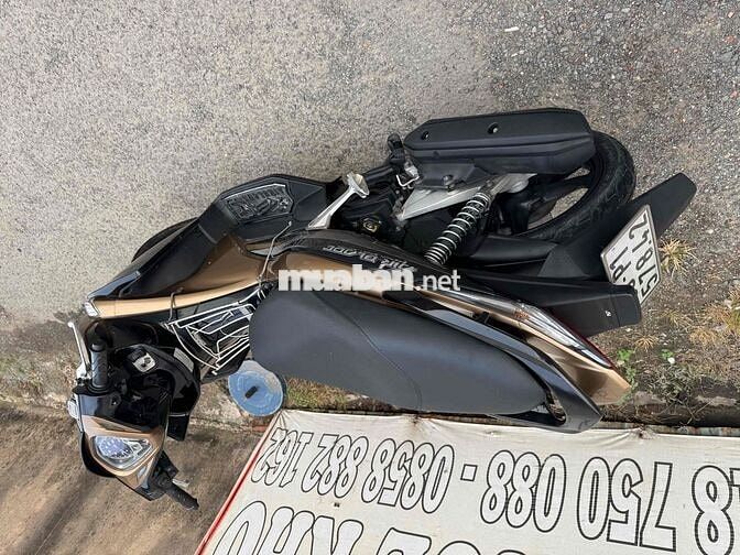 Honda Air Blade 2012 Đen vàng