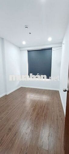 Chính Chủ cho thuê Tháp Emerald - 2PN2WC - View hồ bơi giá chỉ 6 triệu