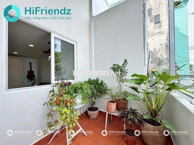 DUPLEX BAN CÔNG THOÁNG, MỚI 100%, GÁC CAO 2m, SÁT QUẬN 1, HÀNG XANH.