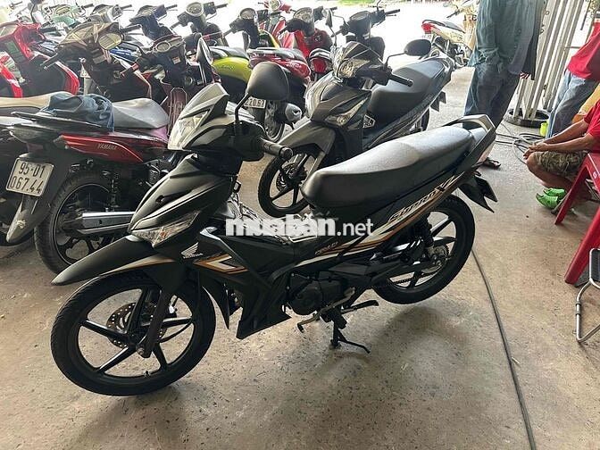 Honda Supra X Đen