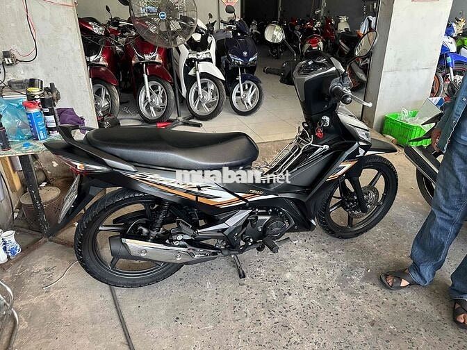 Honda Supra X Đen
