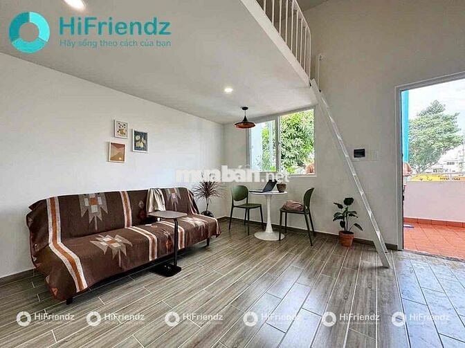 DUPLEX BAN CÔNG THOÁNG, MỚI 100%, GÁC CAO 2m, SÁT QUẬN 1, HÀNG XANH.