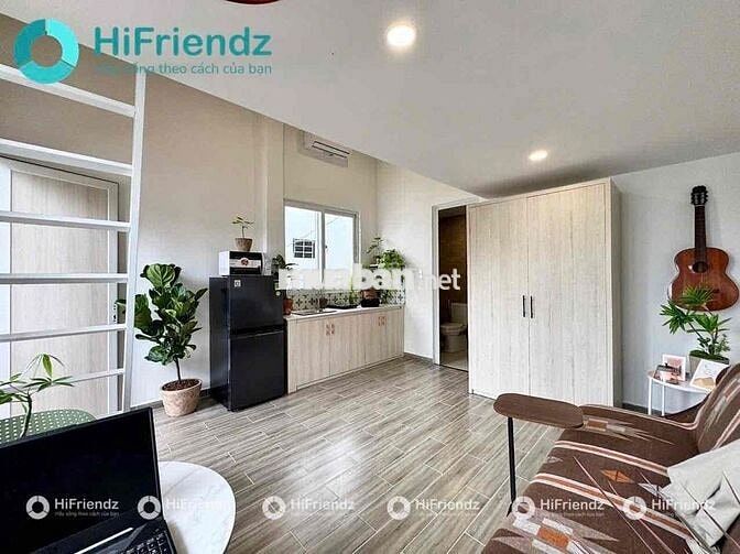 DUPLEX BAN CÔNG THOÁNG, MỚI 100%, GÁC CAO 2m, SÁT QUẬN 1, HÀNG XANH.
