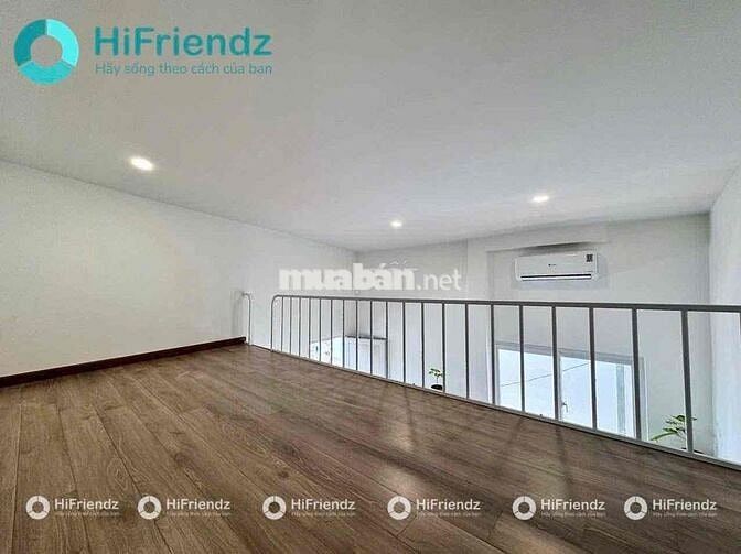DUPLEX BAN CÔNG THOÁNG, MỚI 100%, GÁC CAO 2m, SÁT QUẬN 1, HÀNG XANH.