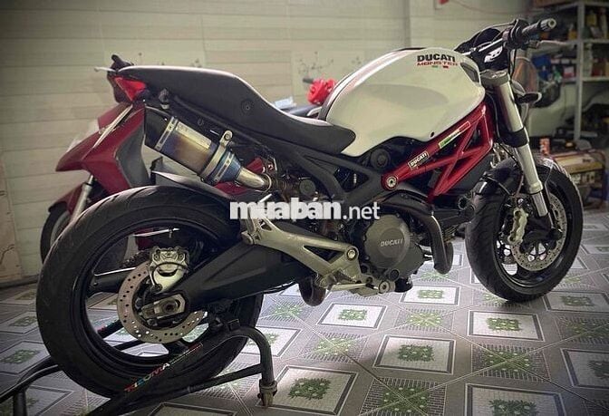 Ducati Monster 795 ABS Trắng, Đỏ