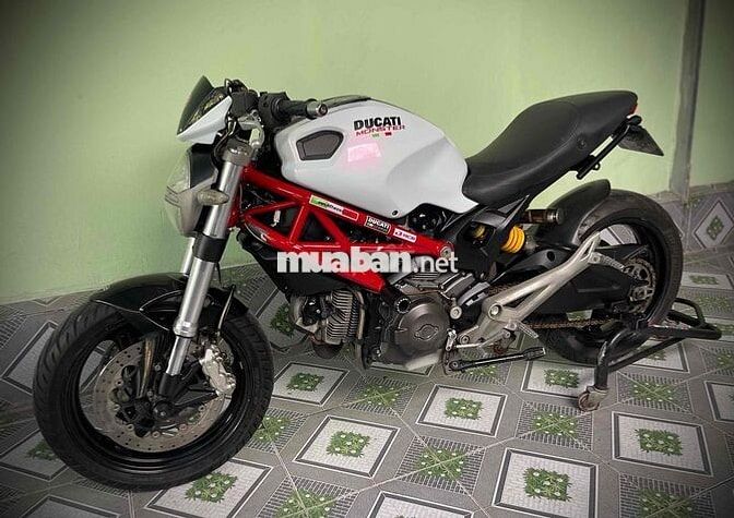 Ducati Monster 795 ABS Trắng, Đỏ