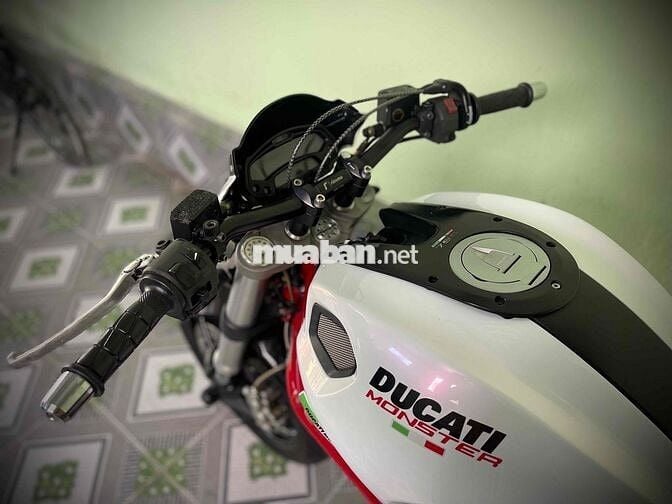 Ducati Monster 795 ABS Trắng, Đỏ