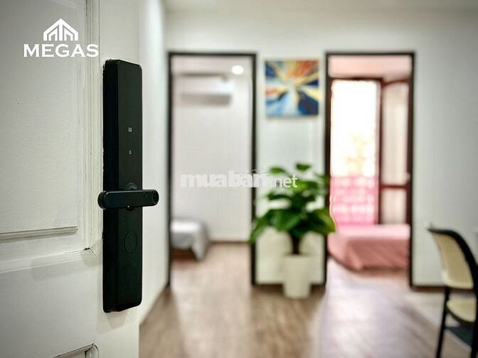 cho thuê 2n2wc ban công 70m2 ngay lotte tây hồ, âu cơ, lạc long quân