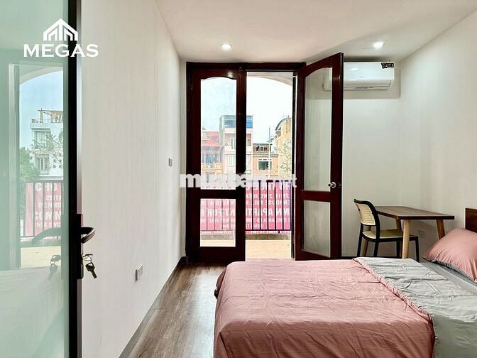 cho thuê 2n2wc ban công 70m2 ngay lotte tây hồ, âu cơ, lạc long quân