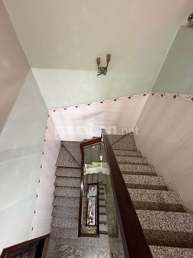 HÀN HẢI NGUYÊN QUẬN 11 GIÁP Q5 Q10 - DT 50M2, CÁCH 1 CĂN RA Ô TÔ ĐỖ.