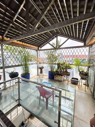 HÀN HẢI NGUYÊN QUẬN 11 GIÁP Q5 Q10 - DT 50M2, CÁCH 1 CĂN RA Ô TÔ ĐỖ.