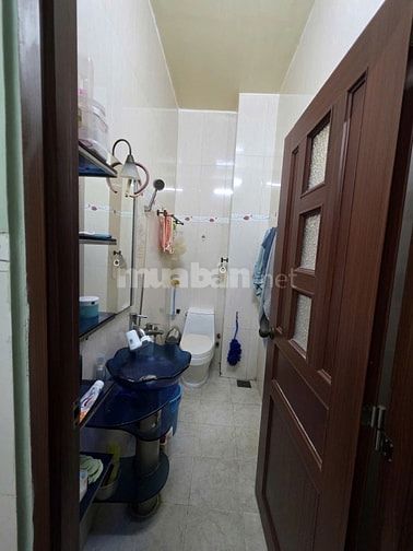 HÀN HẢI NGUYÊN QUẬN 11 GIÁP Q5 Q10 - DT 50M2, CÁCH 1 CĂN RA Ô TÔ ĐỖ.