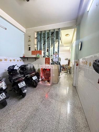 HÀN HẢI NGUYÊN QUẬN 11 GIÁP Q5 Q10 - DT 50M2, CÁCH 1 CĂN RA Ô TÔ ĐỖ.