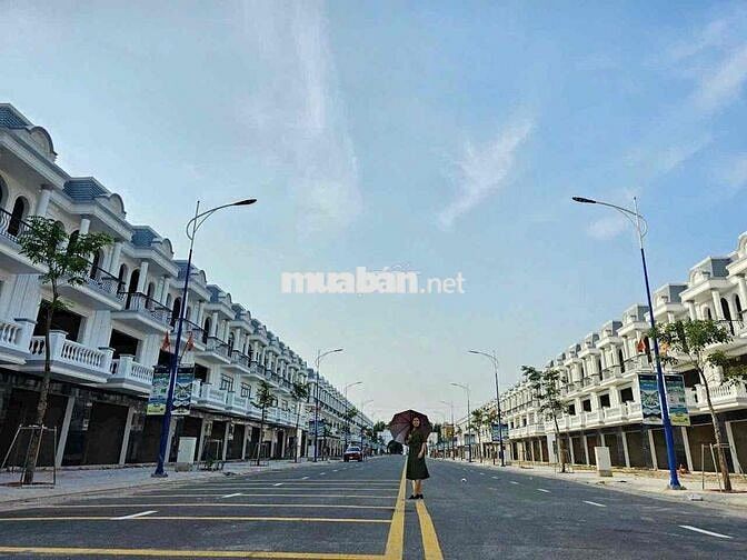 Bán căn góc 1 trệt 2 lầu dự án Thăng Long Luxury Bầu Bàng giá tốt