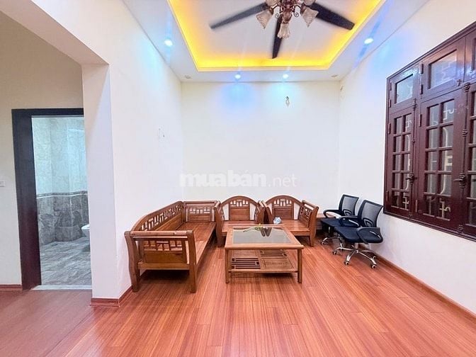 Lạc Long Quân – Tây Hồ  Ô TÔ – 93 M2 – 5 Tầng -MT 7 M – Giá 31.8 Tỷ.  